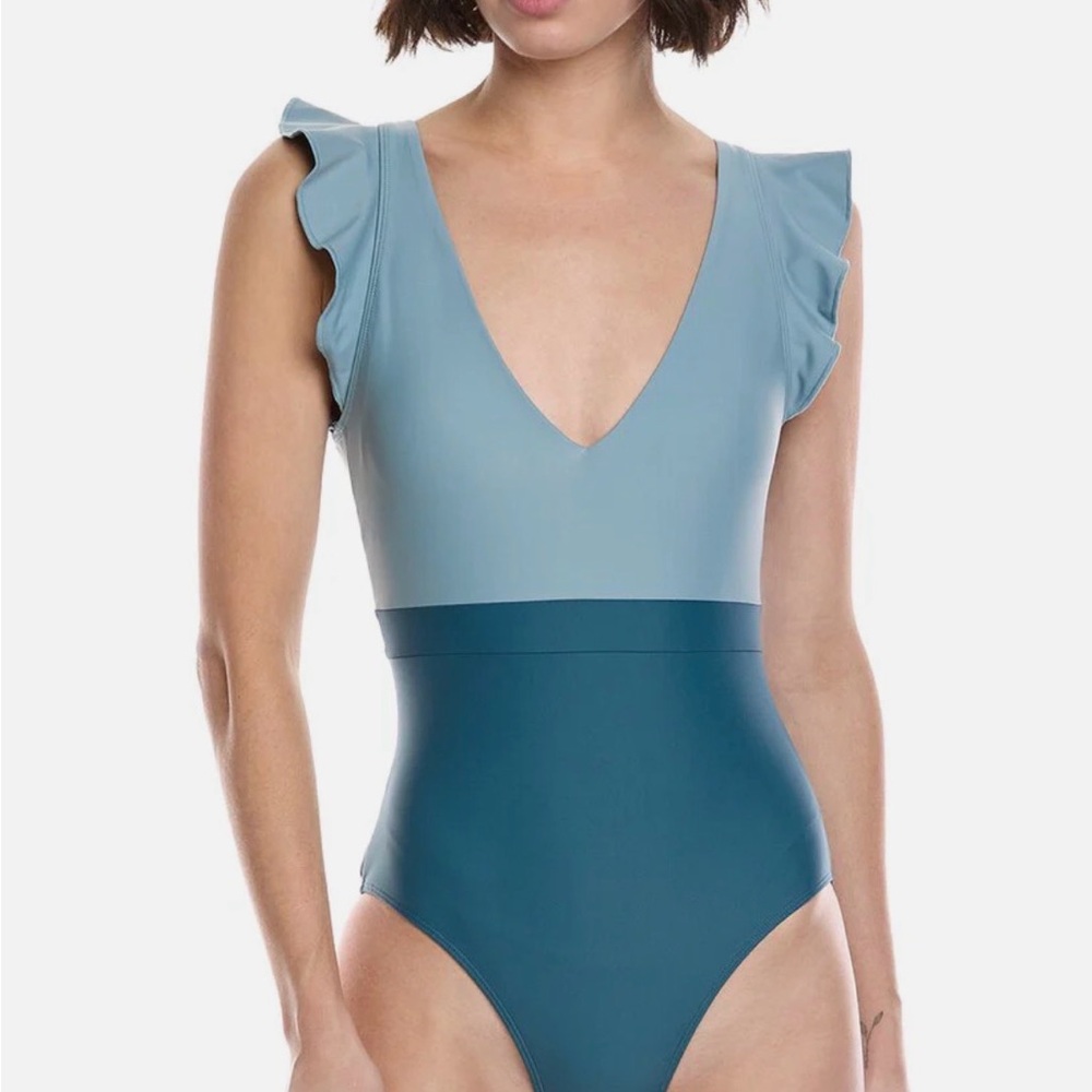 NEW Summersalt ruffle one-piece (Sz 4)